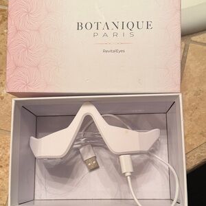 Botanique Paris RevitalEyes White Skincare Tool